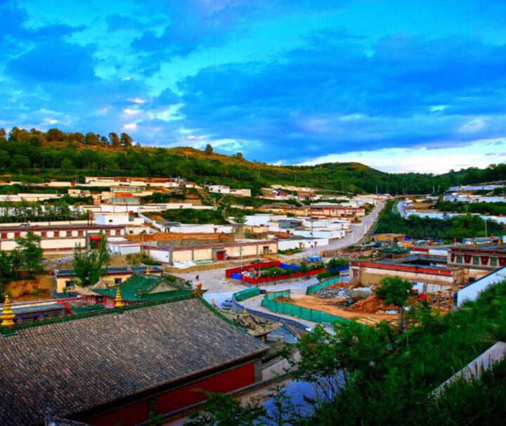 train to Lhasa, a layover in Xining